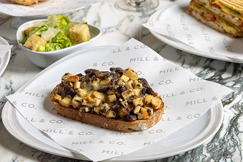 มิลค์ แอนด์ โค โรงแรมเซ็นทาราแกรนด์ฯ เซ็นทรัลเวิลด์ คอมโบเซตสุดพิเศษ พร้อมเสิร์ฟตลอดวันทั้งมื้อเช้า กลางวัน และเย็น