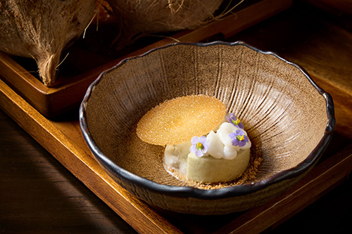 ร้านฤดูกาล ร้านอาหารไทยรูฟท็อปกรุงเทพ ชั้น 56 เอญ่า รูฟท็อป แอท ดิเอ็มไพร์ เสิร์ฟเมนูฤดูหนาวโดยเชฟต้น ธิติฏฐ์ พร้อมวิวแม่น้ำเจ้าพระยา